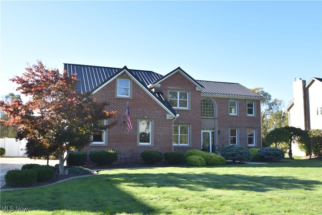 Property Photo:  7415 Cobblers Run  OH 44514