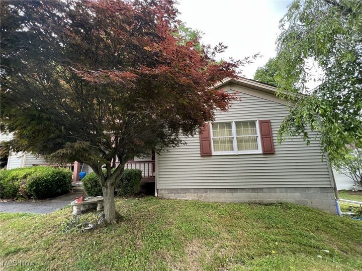 2860 Decamp Road  Youngstown OH 44511 photo