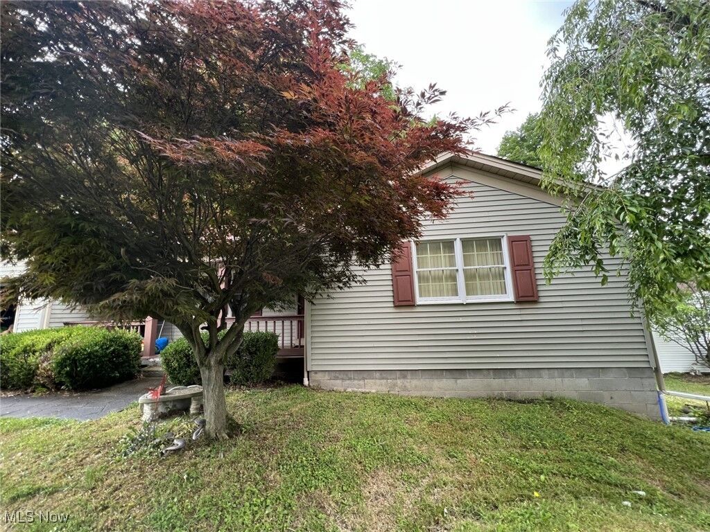 Property Photo:  2860 Decamp Road  OH 44511