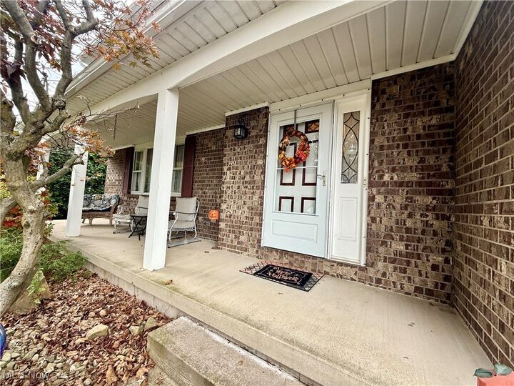 Property Photo:  3348 Darbyshire Drive  OH 44406