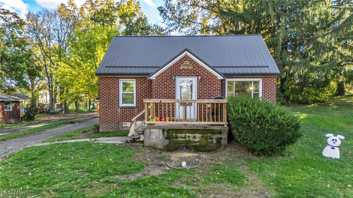 6984 Warren Sharon Road  Brookfield OH 44403 photo