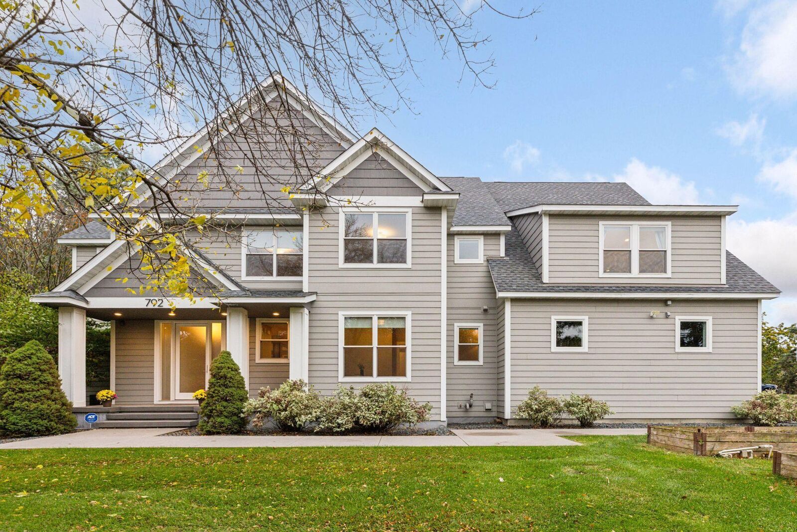 Property Photo: 792 Hilltop Road MN 55118