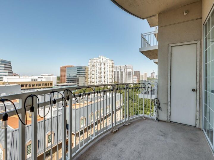 Property Photo:  3225 Turtle Creek Boulevard 1136  TX 75219 