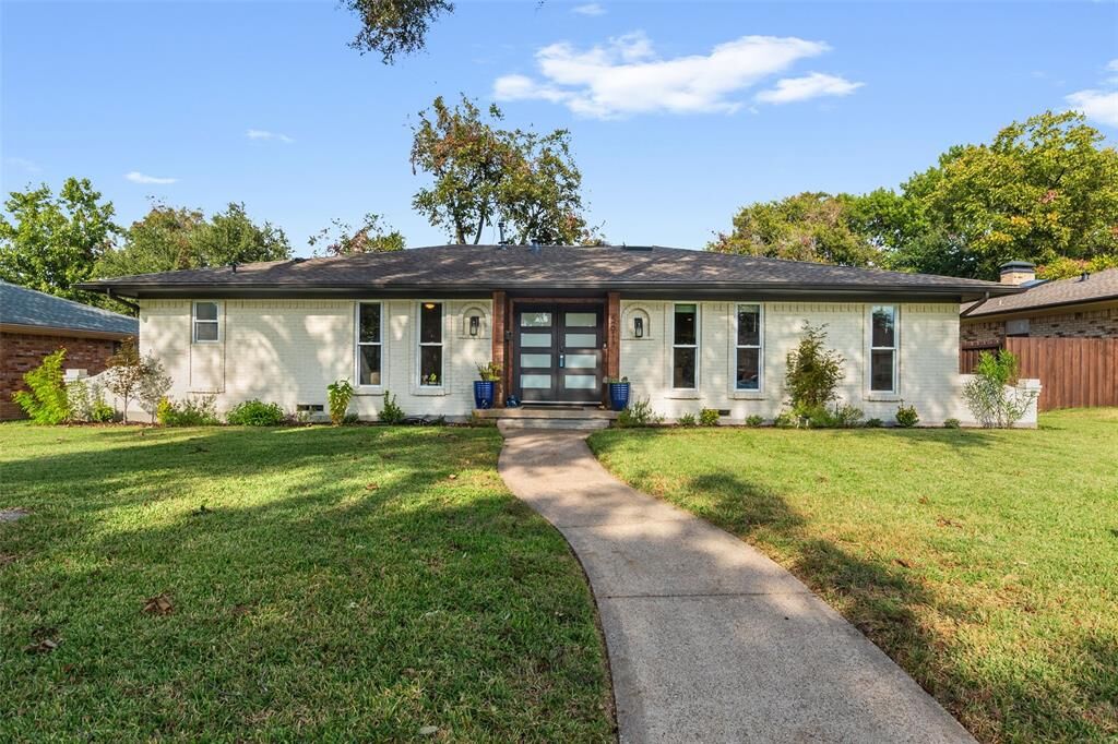 Property Photo:  5611 Hillcroft Street  TX 75227