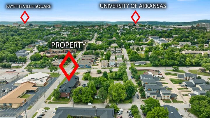 Property Photo: 1115 N Leverett Avenue 302 AR 72703