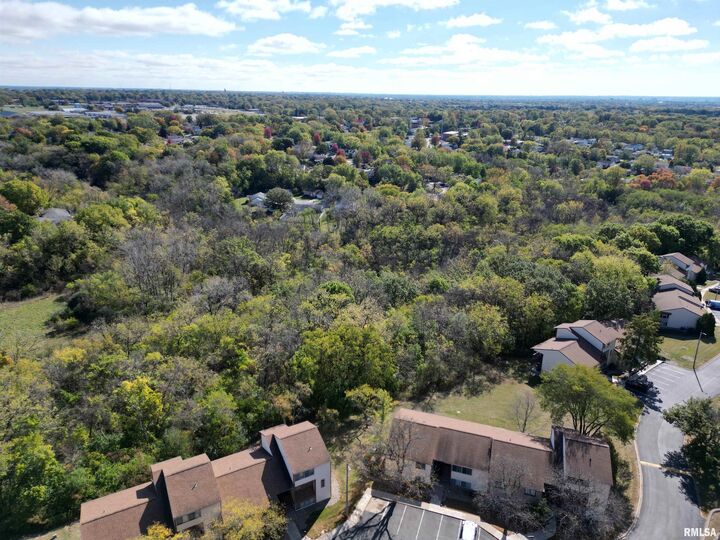 Property Photo: 6500 N Allen Road 65 IL 61614