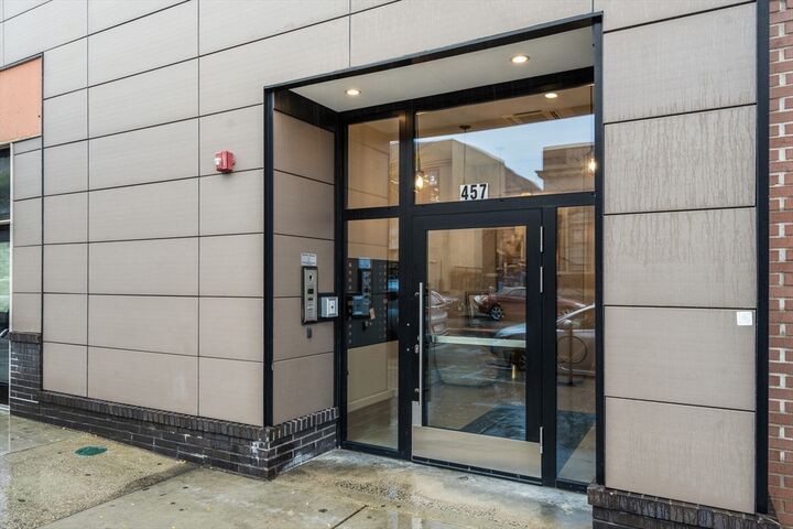 Property Photo:  457 West Broadway 302  MA 02127