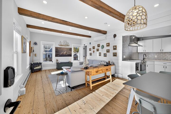 Property Photo:  452 Commercial Street Unit 3  MA 02657 