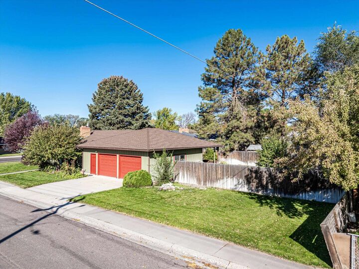 Property Photo:  1110 E Elm  ID 83201