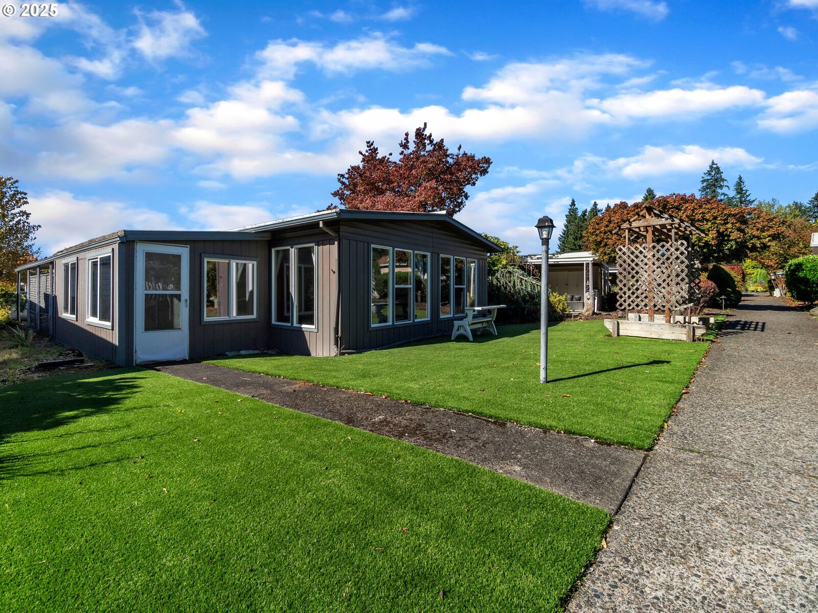 Property Photo: 11444 SW Royal Villa Dr 165 OR 97224