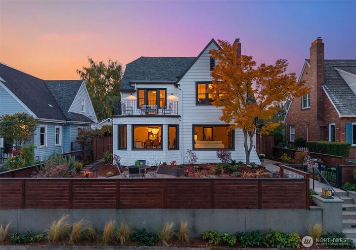 7611 W Green Lake Drive  N  Seattle WA 98103 photo