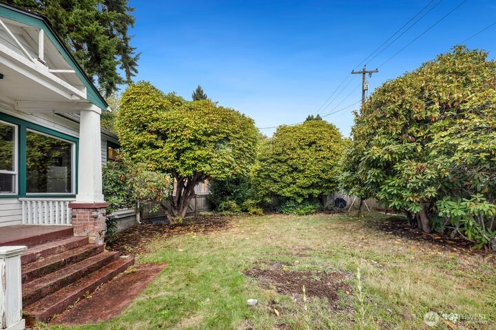 Property Photo:  18306  44th Avenue W  WA 98037