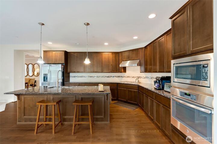 Property Photo: 5418 165th Place SW WA 98037
