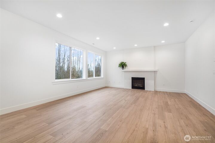 Property Photo: 26927 3rd Avenue NE WA 98223