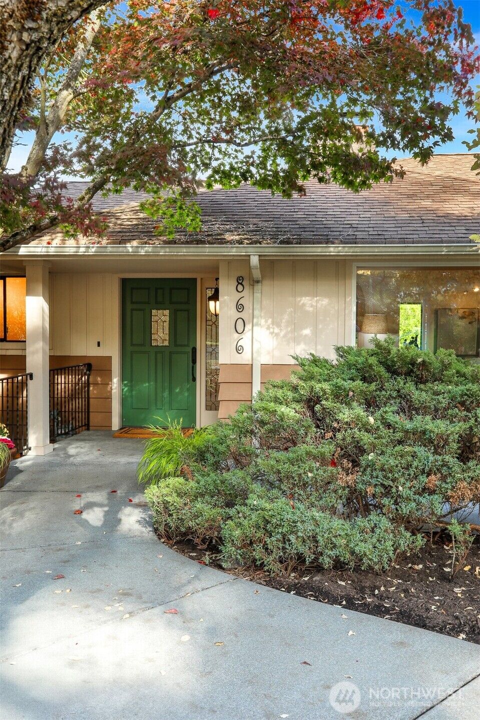 Property Photo:  8606  29th Avenue NE  WA 98115