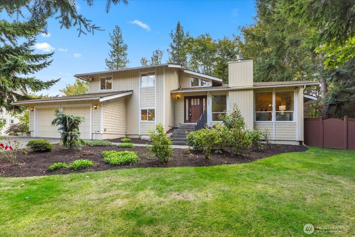 1061 NW 167th St  Shoreline WA 98177 photo