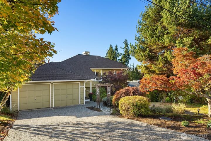 Property Photo:  1929  2nd Street  WA 98033 