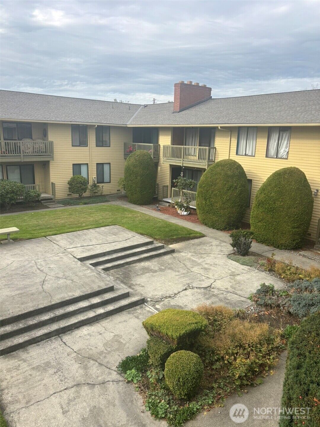 Property Photo:  310 S 11th 204  WA 98274 