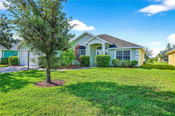 520 N Valencia Circle SW  Vero Beach FL 32968 photo