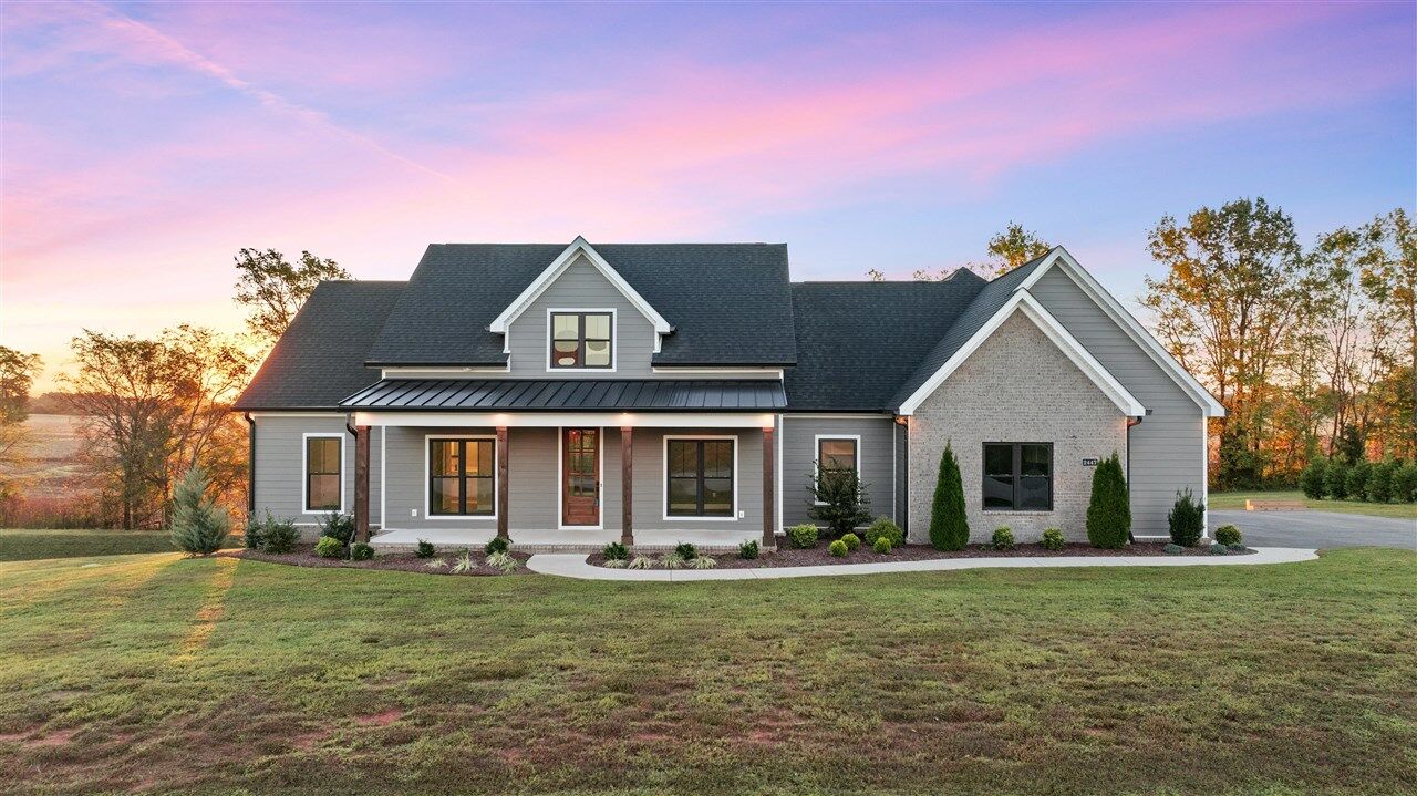 Property Photo:  2447 Silver Oak Street  KY 42104