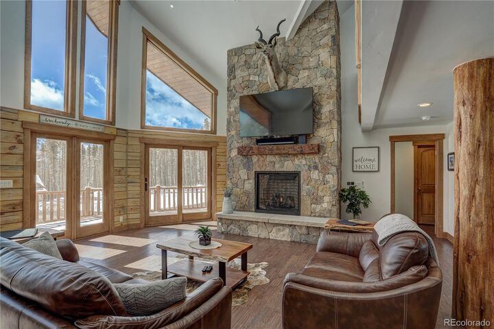 Property Photo:  157 Barton Way  CO 80424