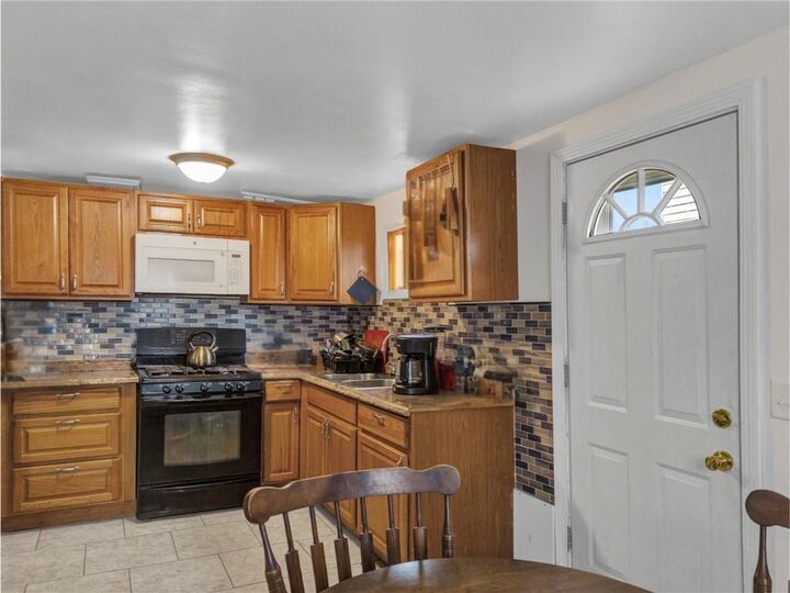 12 Rangeley Avenue  Providence RI 02908 photo