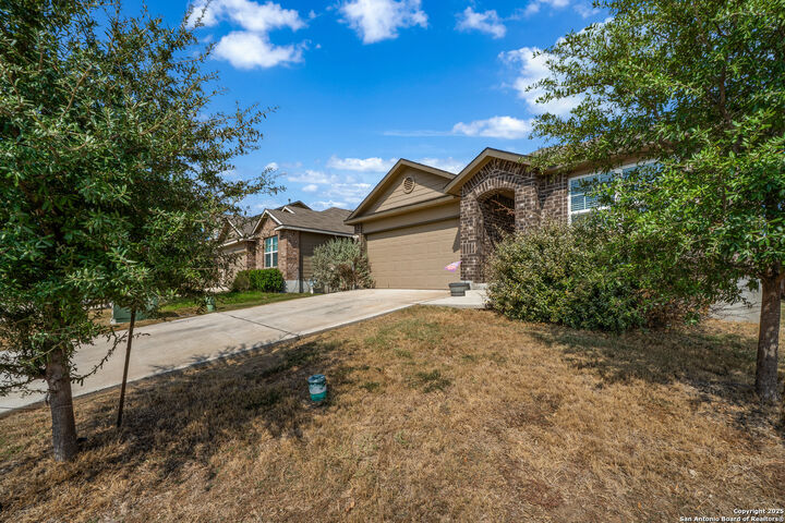 Property Photo: 8147 Sleepy Brk TX 78244