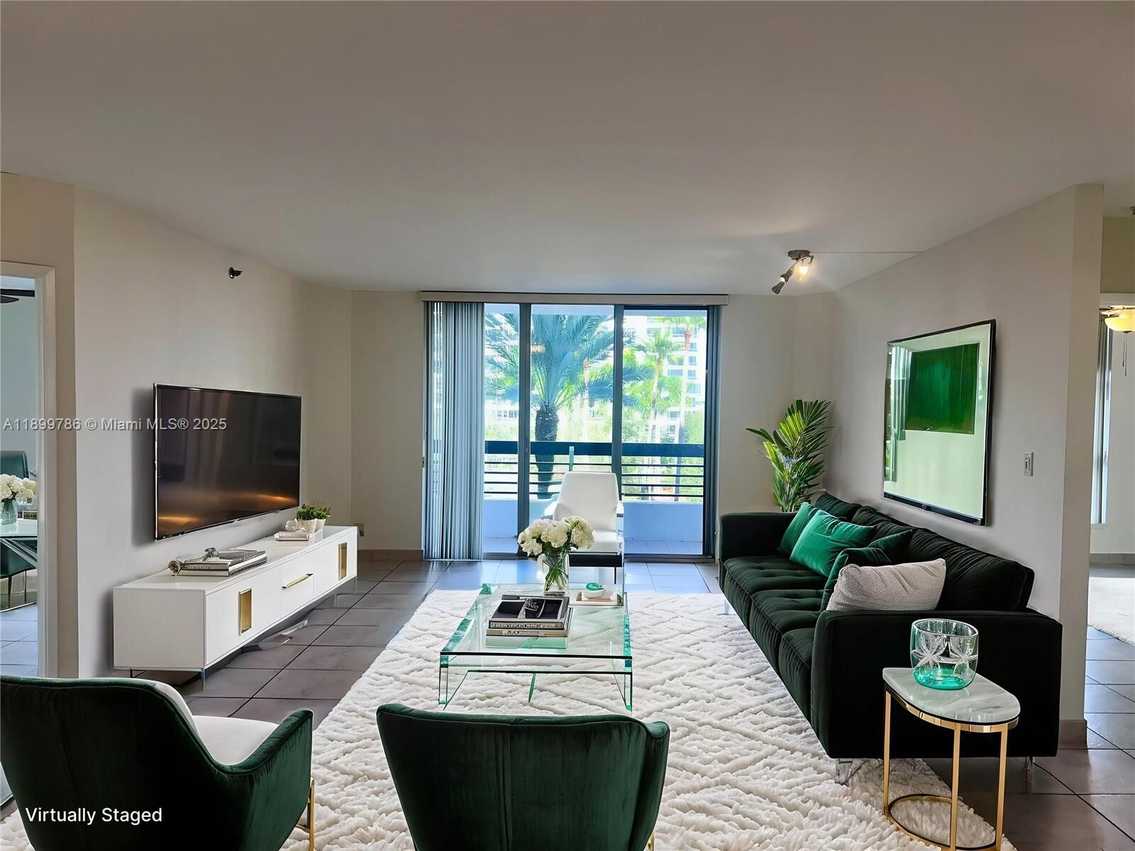 Property Photo:  3600 Mystic Pointe Dr 511  FL 33180