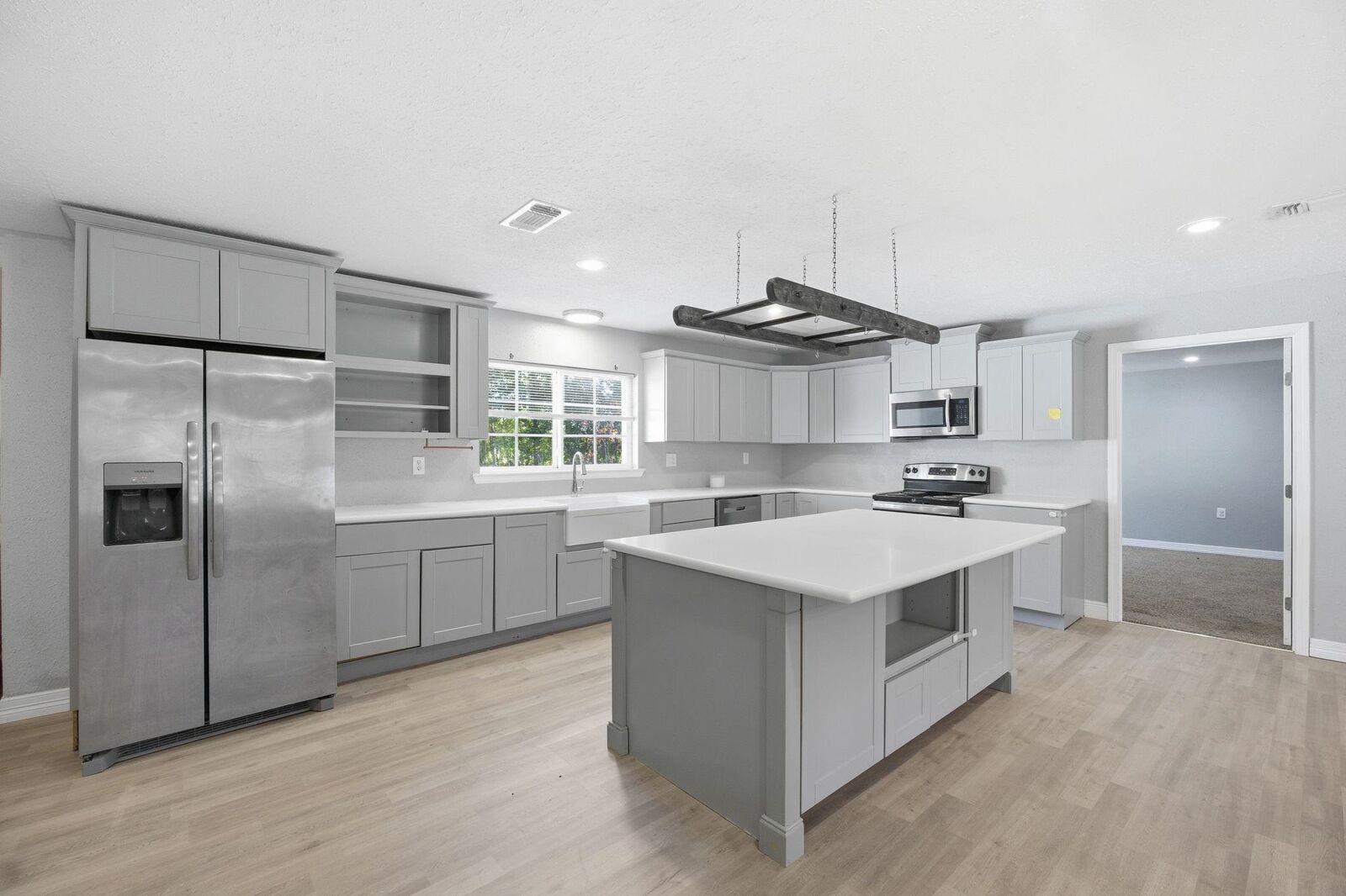 Property Photo:  265 E Darby  TX 77611 