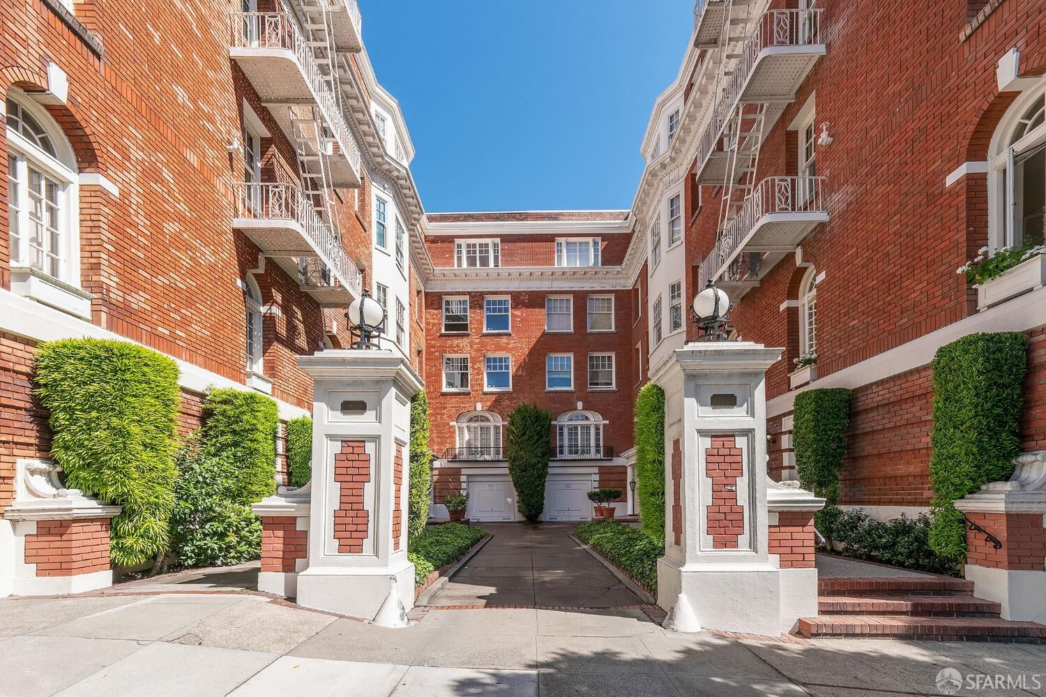 Property Photo:  1830 Jackson Street E  CA 94109