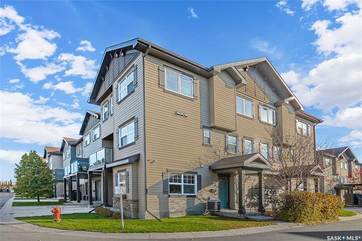 Property Photo:  150 Langlois Way 522  SK S7T 0K8