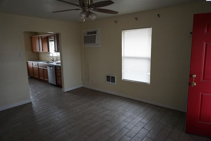 Property Photo:  738 N 9th Ave  WA 99362 