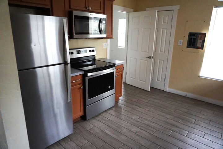 Property Photo:  738 N 9th Ave  WA 99362 