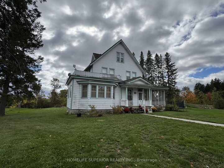 Property Photo: 8 Private Road ON K0K 2M0