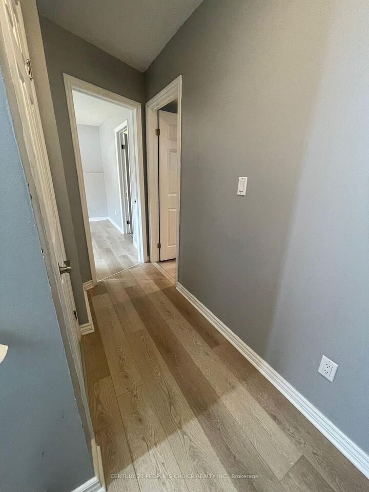 Property Photo:  917 Lawson Road  ON N6G 4X4