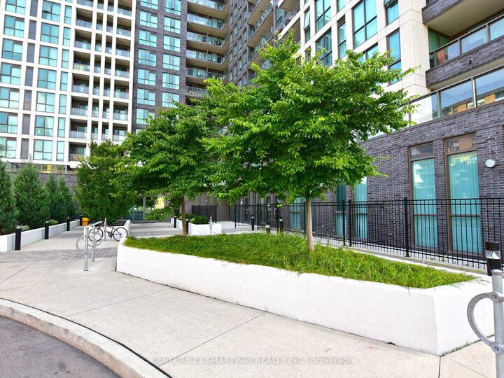Property Photo:  80 Esther Lorrie Drive 203  ON M9W 0C6