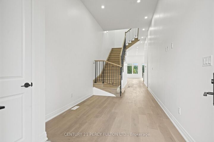 Photo de la propriété:  6618 Harmony Hill  ON L5W 1S5