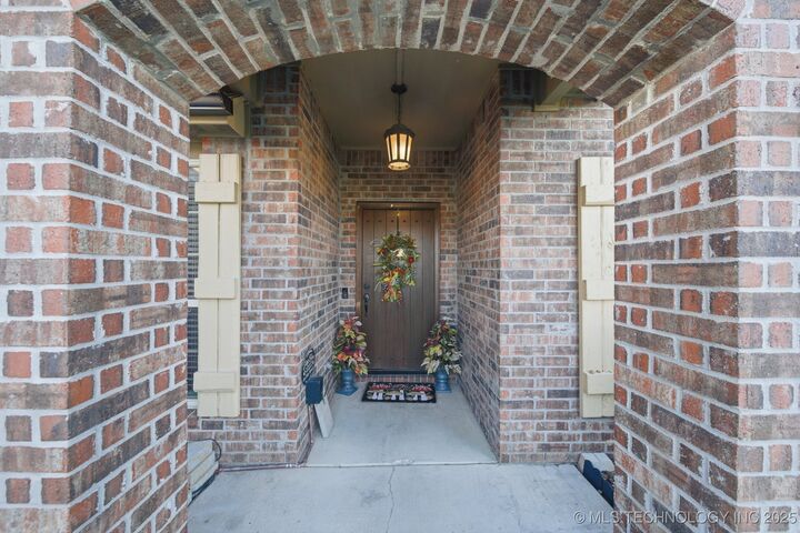 Property Photo:  7404 E 83rd Street  OK 74055 