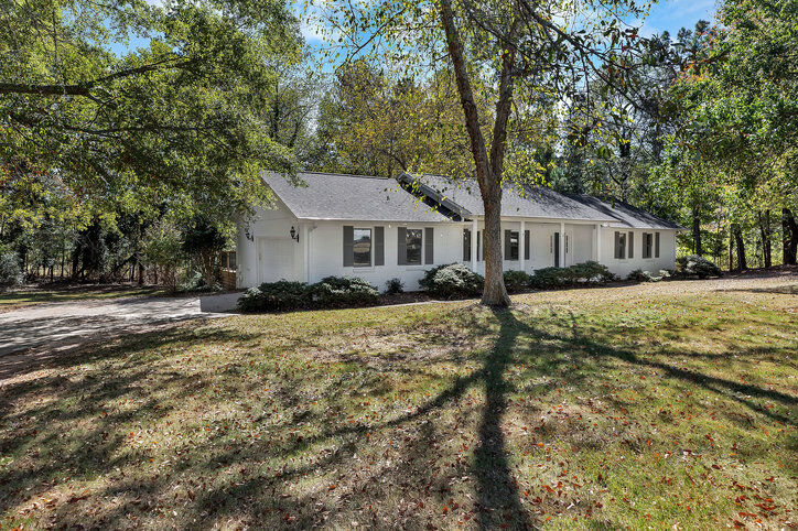 Property Photo:  1011 Cove Circle  SC 29626 