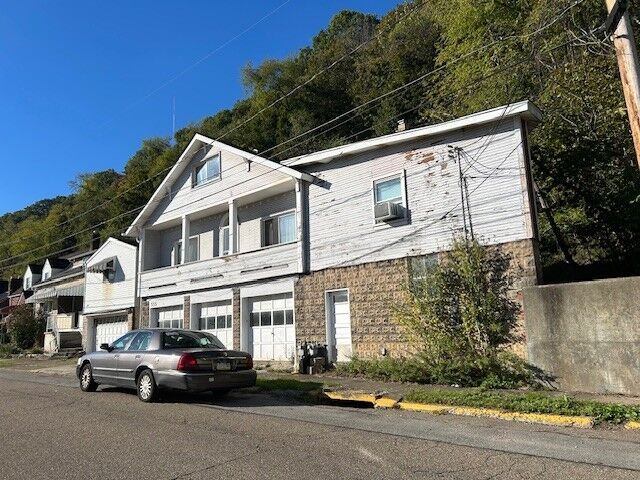 Property Photo:  555 Marion Street  PA 15030