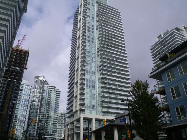 657 Whiting Way 2907 — photo 1