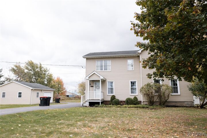 Property Photo:  8484 Chestnut Ridge Road  NY 14067