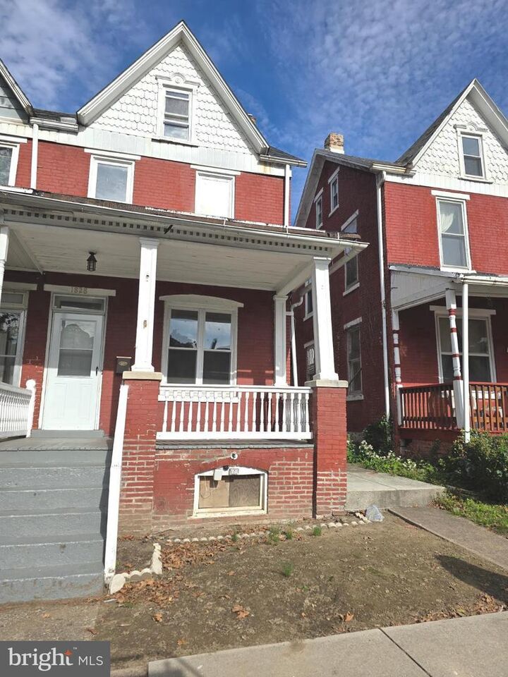 Property Photo: 1828 State Street PA 17103