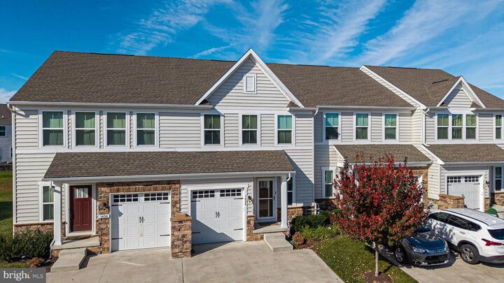 Property Photo: 1404 Flintshire Drive DE 19709