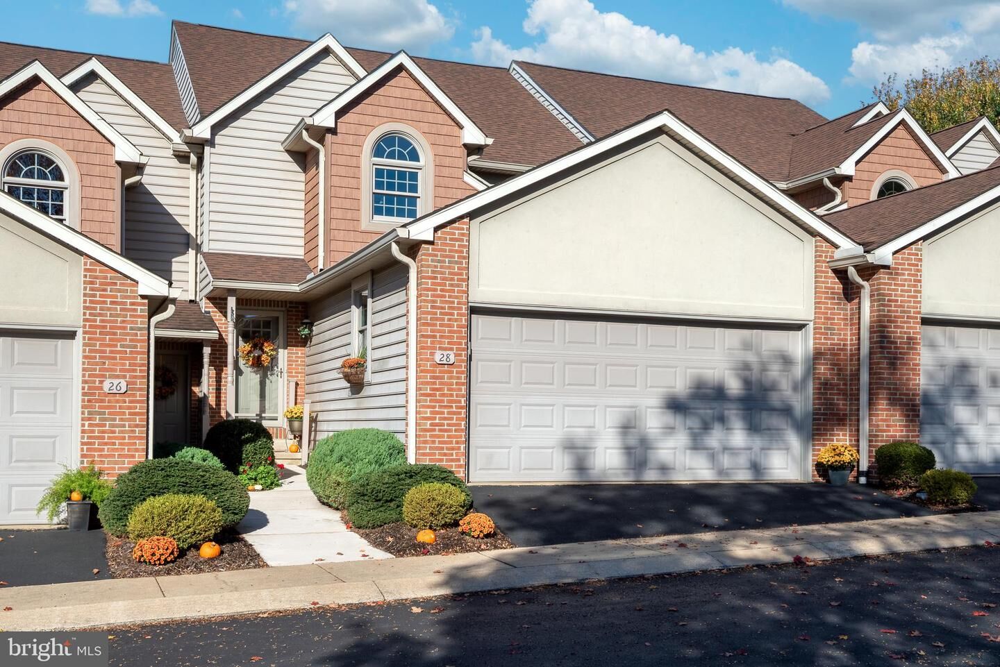 Property Photo:  28 Cardiff Court  PA 17543 