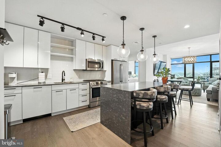 Property Photo:  70 N Street SE N913  DC 20003