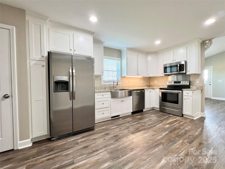 Property Photo:  1018 Jennings Road  NC 28625