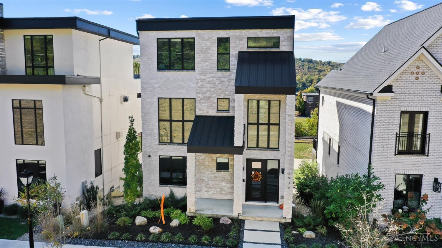 Property Photo:  2939 Walworth Avenue  OH 45226 