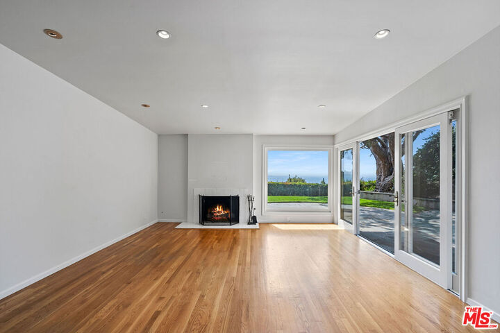 Property Photo:  3444 Cloudcroft Dr  CA 90265