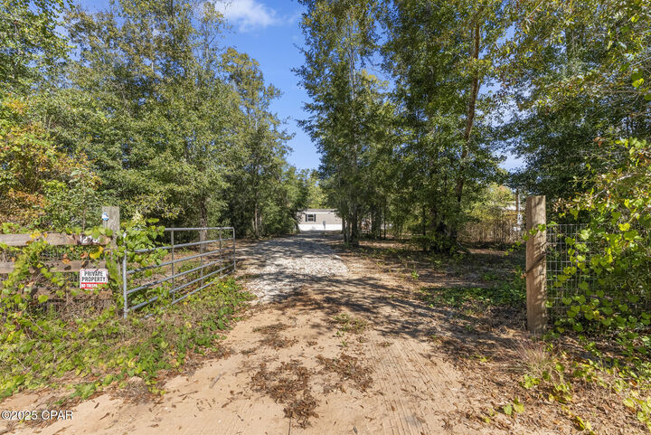 Property Photo: 12791 Christy Avenue FL 32438